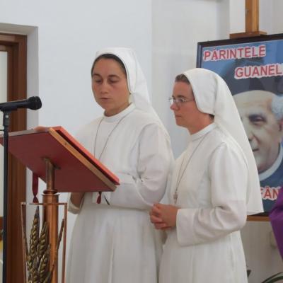 26 iulie: Iaşi: Funeraliile sorei Fiorella Chinappi, din Congregaţia "Fiicele Sfintei Maria a Divinei Providenţe" (Foto: Ovidiu Bişog)