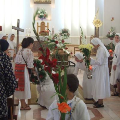 26 iulie: Iaşi: Funeraliile sorei Fiorella Chinappi, din Congregaţia "Fiicele Sfintei Maria a Divinei Providenţe" (Foto: Ovidiu Bişog)