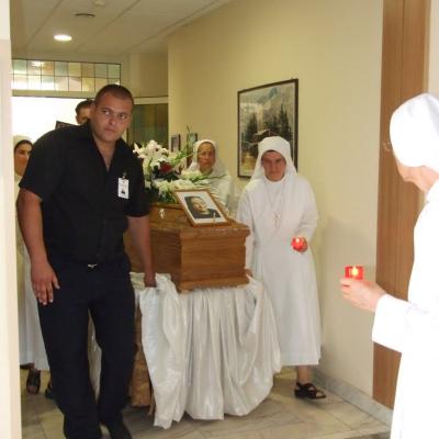 26 iulie: Iaşi: Funeraliile sorei Fiorella Chinappi, din Congregaţia "Fiicele Sfintei Maria a Divinei Providenţe" (Foto: Ovidiu Bişog)