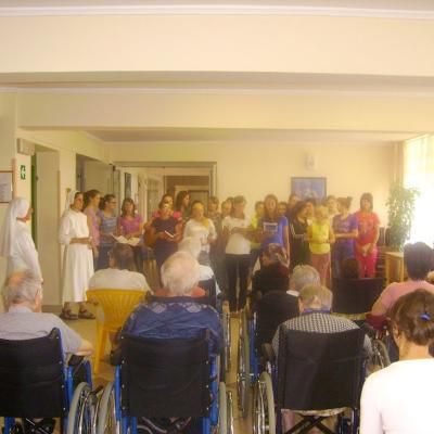 1-5 august: Iaşi "Sfânta Tereza a Pruncului Isus": Chemaţi să credem, să sperăm şi să iubim
