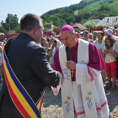6 august: Sărata-Băi: Sfinţirea bisericii "Sfânta Fecioara Maria de Fatima"