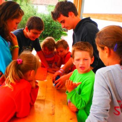 8-12 august: Dofteana: Campusul pentru copii "Timpul"