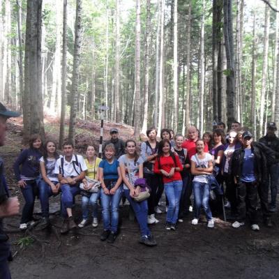 11 august: O excursie cu tinerii din Buhonca şi Oţeleni la Ceahlău