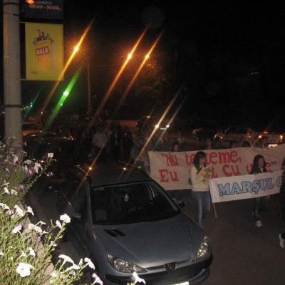 13 august: Oneşti: Marşul Credinţei