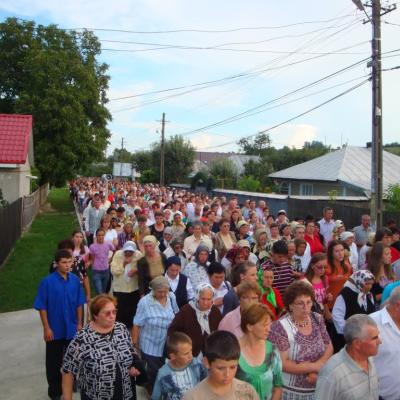 14-15 august: Baraţi: Procesiunea mariană şi sărbătoarea "Adormirea Maicii Domnului"