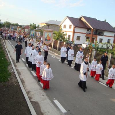 14-15 august: Baraţi: Procesiunea mariană şi sărbătoarea "Adormirea Maicii Domnului"