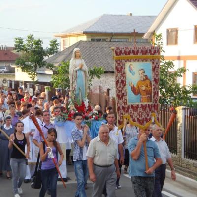 14-15 august: Baraţi: Procesiunea mariană şi sărbătoarea "Adormirea Maicii Domnului"