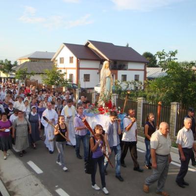 14-15 august: Baraţi: Procesiunea mariană şi sărbătoarea "Adormirea Maicii Domnului"