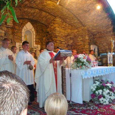 14-15 august: Baraţi: Procesiunea mariană şi sărbătoarea "Adormirea Maicii Domnului"