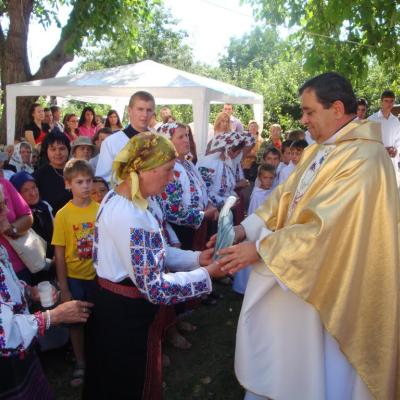 14-15 august: Baraţi: Procesiunea mariană şi sărbătoarea "Adormirea Maicii Domnului"