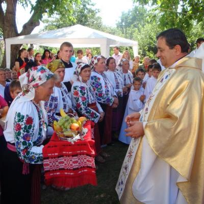 14-15 august: Baraţi: Procesiunea mariană şi sărbătoarea "Adormirea Maicii Domnului"