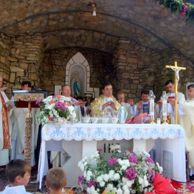14-15 august: Baraţi: Procesiunea mariană şi sărbătoarea "Adormirea Maicii Domnului"