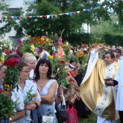 14-15 august: Baraţi: Procesiunea mariană şi sărbătoarea "Adormirea Maicii Domnului"