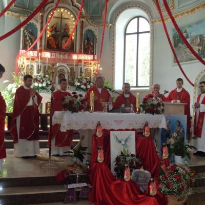 28 august: Gura Humorului: Administrarea sacramentului Mirului