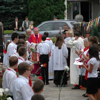 28 august: Gura Humorului: Administrarea sacramentului Mirului