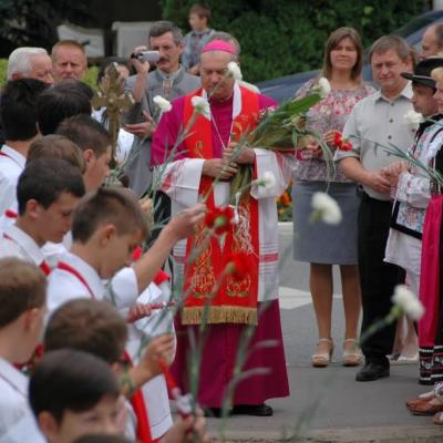 28 august: Gura Humorului: Administrarea sacramentului Mirului