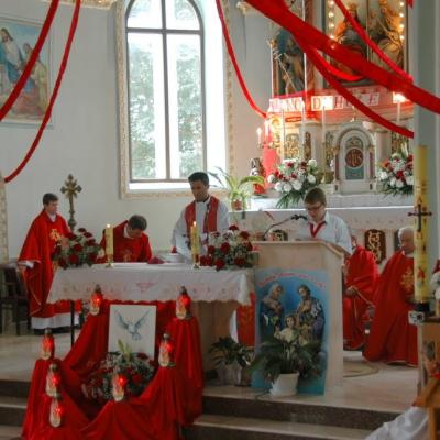 28 august: Gura Humorului: Administrarea sacramentului Mirului