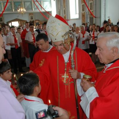 28 august: Gura Humorului: Administrarea sacramentului Mirului