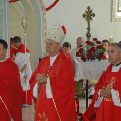 28 august: Gura Humorului: Administrarea sacramentului Mirului