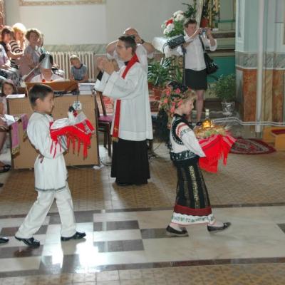 28 august: Gura Humorului: Administrarea sacramentului Mirului