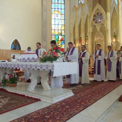 7 septembrie: Adjudeni: Funeraliile părintelui Mihai Gal
