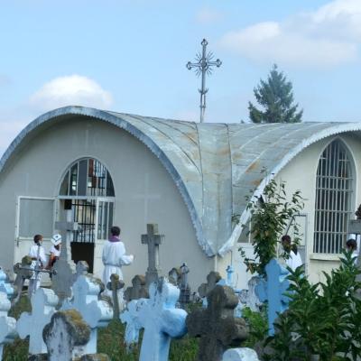 7 septembrie: Adjudeni: Funeraliile părintelui Mihai Gal