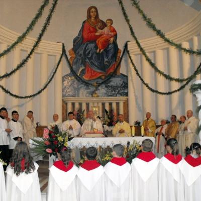 11 septembrie: Rădăuţi: Sărbătoarea hramului bisericii parohiale