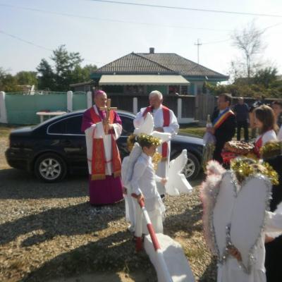 17 septembrie: Buhonca: Administrarea sacramentului Mirului