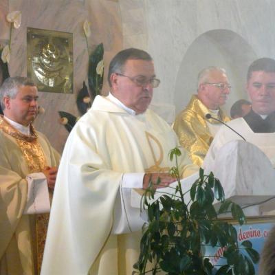 2 octombrie: Iaşi: Admirând-o pe sfânta Tereza a Pruncului Isus