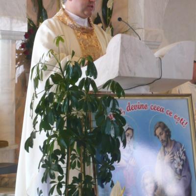 2 octombrie: Iaşi: Admirând-o pe sfânta Tereza a Pruncului Isus
