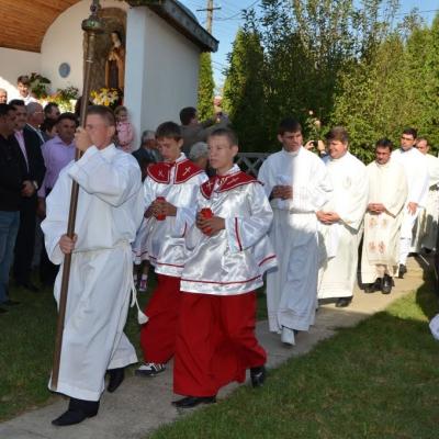 2 octombrie: Schineni: Consacrarea altarului şi sfintirea bisericii "Sfânta Tereza a Pruncului Isus"