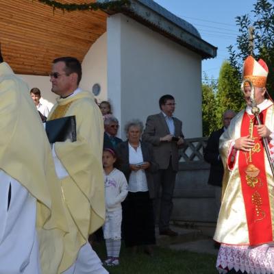 2 octombrie: Schineni: Consacrarea altarului şi sfintirea bisericii "Sfânta Tereza a Pruncului Isus"