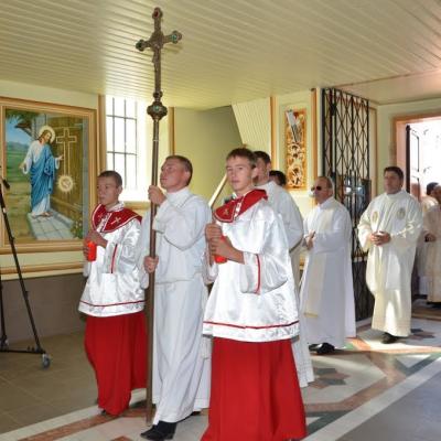 2 octombrie: Schineni: Consacrarea altarului şi sfintirea bisericii "Sfânta Tereza a Pruncului Isus"