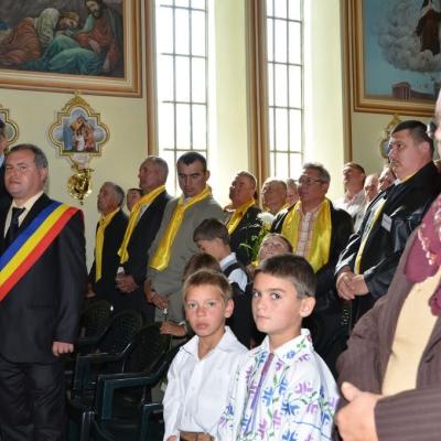 2 octombrie: Schineni: Consacrarea altarului şi sfintirea bisericii "Sfânta Tereza a Pruncului Isus"