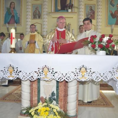 2 octombrie: Schineni: Consacrarea altarului şi sfintirea bisericii "Sfânta Tereza a Pruncului Isus"