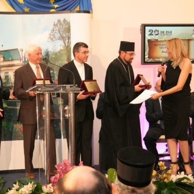 14 octombrie: Iaşi: Centrul Diecezan Caritas Iaşi premiat la "Seara Valorilor"