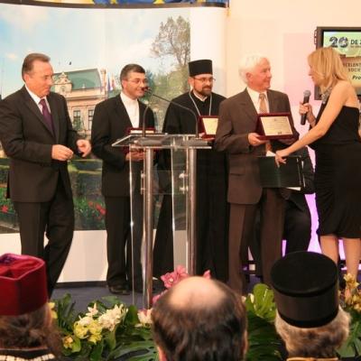 14 octombrie: Iaşi: Centrul Diecezan Caritas Iaşi premiat la "Seara Valorilor"
