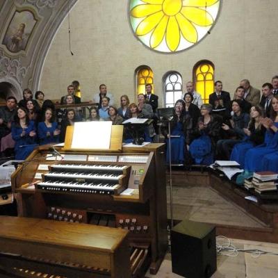 23 octombrie: Oneşti: 10 ani de Caelestis