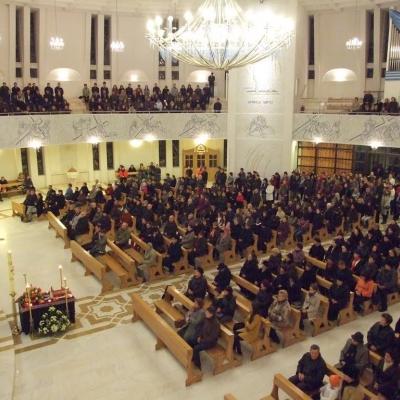 1 noiembrie: Iaşi: Liturghie cu requiem solemn pentru sufletele episcopilor şi preoţilor decedaţi