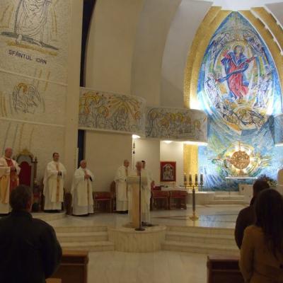 1 noiembrie: Iaşi: Liturghie cu requiem solemn pentru sufletele episcopilor şi preoţilor decedaţi