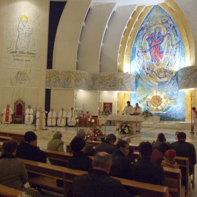 1 noiembrie: Iaşi: Liturghie cu requiem solemn pentru sufletele episcopilor şi preoţilor decedaţi