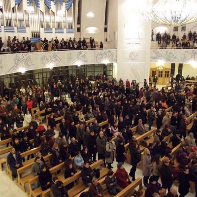 1 noiembrie: Iaşi: Liturghie cu requiem solemn pentru sufletele episcopilor şi preoţilor decedaţi