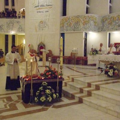 1 noiembrie: Iaşi: Liturghie cu requiem solemn pentru sufletele episcopilor şi preoţilor decedaţi