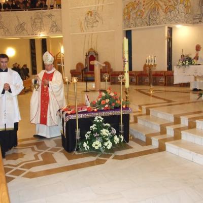 1 noiembrie: Iaşi: Liturghie cu requiem solemn pentru sufletele episcopilor şi preoţilor decedaţi