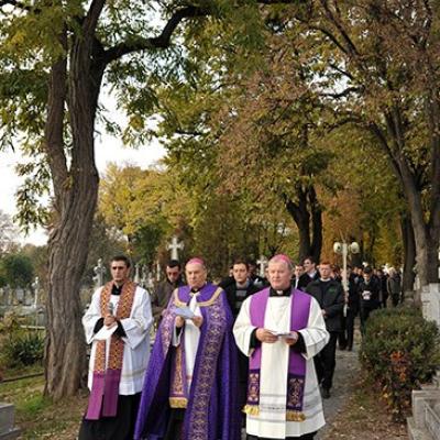 2 noiembrie: Iaşi: Pomenirea tuturor credincioşilor răposaţi în cimitirul "Eternitatea". Foto: Adrian Cuba