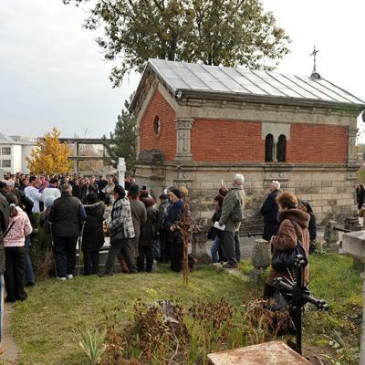 2 noiembrie: Iaşi: Pomenirea tuturor credincioşilor răposaţi în cimitirul "Eternitatea". Foto: Adrian Cuba