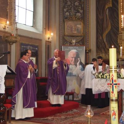 2 noiembrie: Iaşi: Liturghie cu requiem in catedrala "Adormirea Maicii Domnului" şi rugăciuni pentru răposaţi la cimitirul "Eternitatea" din Iaşi