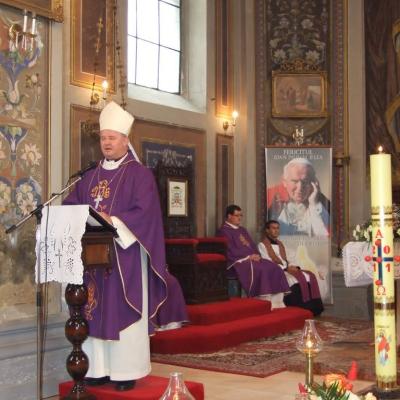 2 noiembrie: Iaşi: Liturghie cu requiem in catedrala "Adormirea Maicii Domnului" şi rugăciuni pentru răposaţi la cimitirul "Eternitatea" din Iaşi