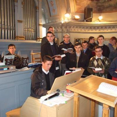 2 noiembrie: Iaşi: Liturghie cu requiem in catedrala "Adormirea Maicii Domnului" şi rugăciuni pentru răposaţi la cimitirul "Eternitatea" din Iaşi