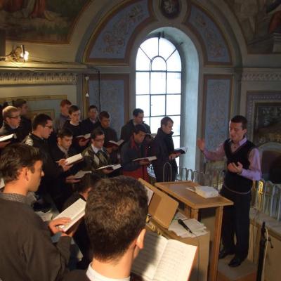 2 noiembrie: Iaşi: Liturghie cu requiem in catedrala "Adormirea Maicii Domnului" şi rugăciuni pentru răposaţi la cimitirul "Eternitatea" din Iaşi